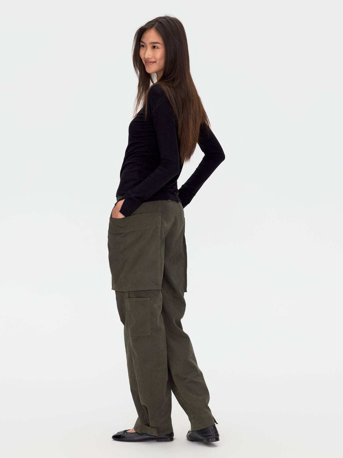 Oversized Pocket Tapered Cargo Trousers