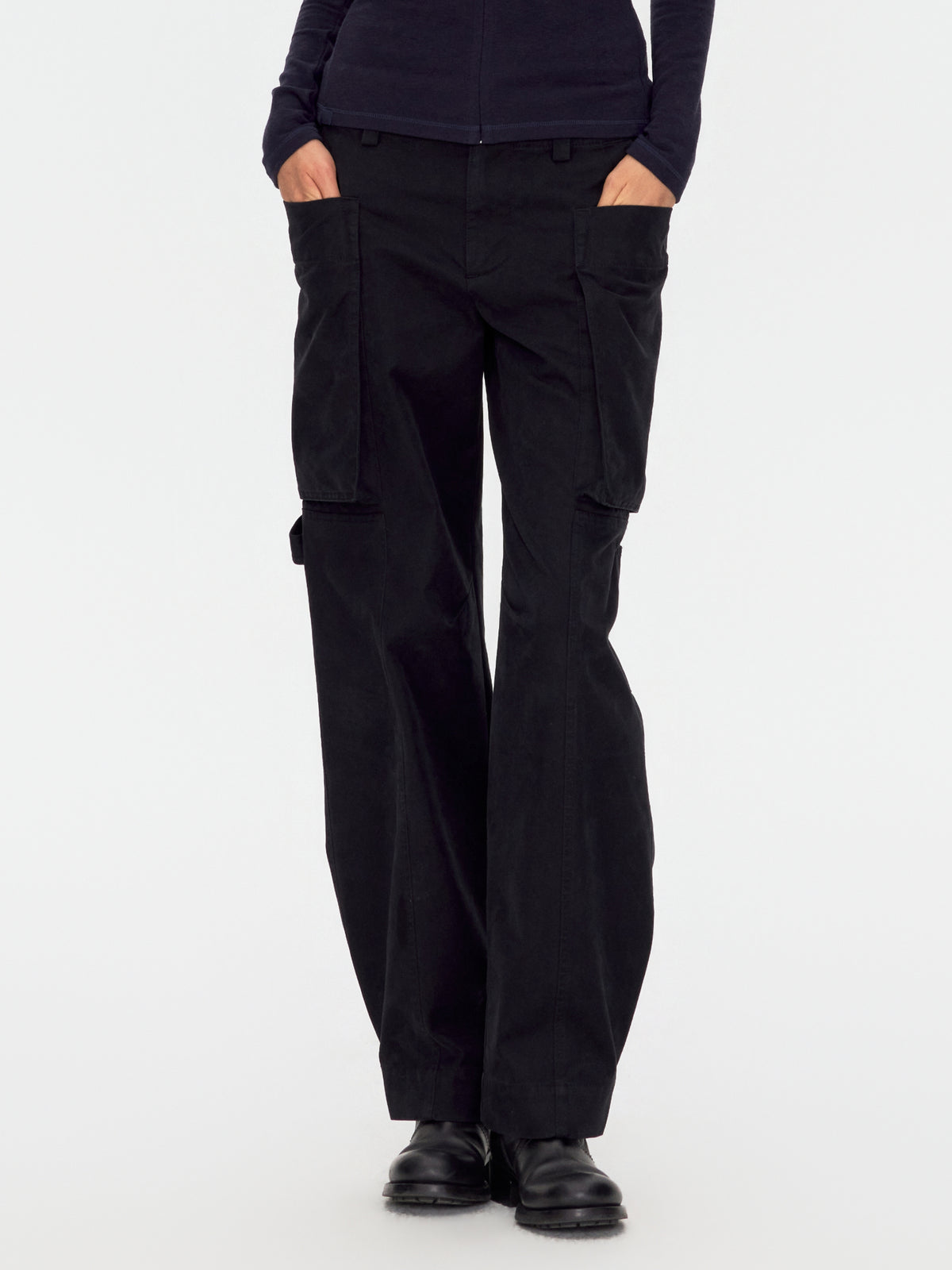 Oversized Pocket Tapered Cargo Trousers