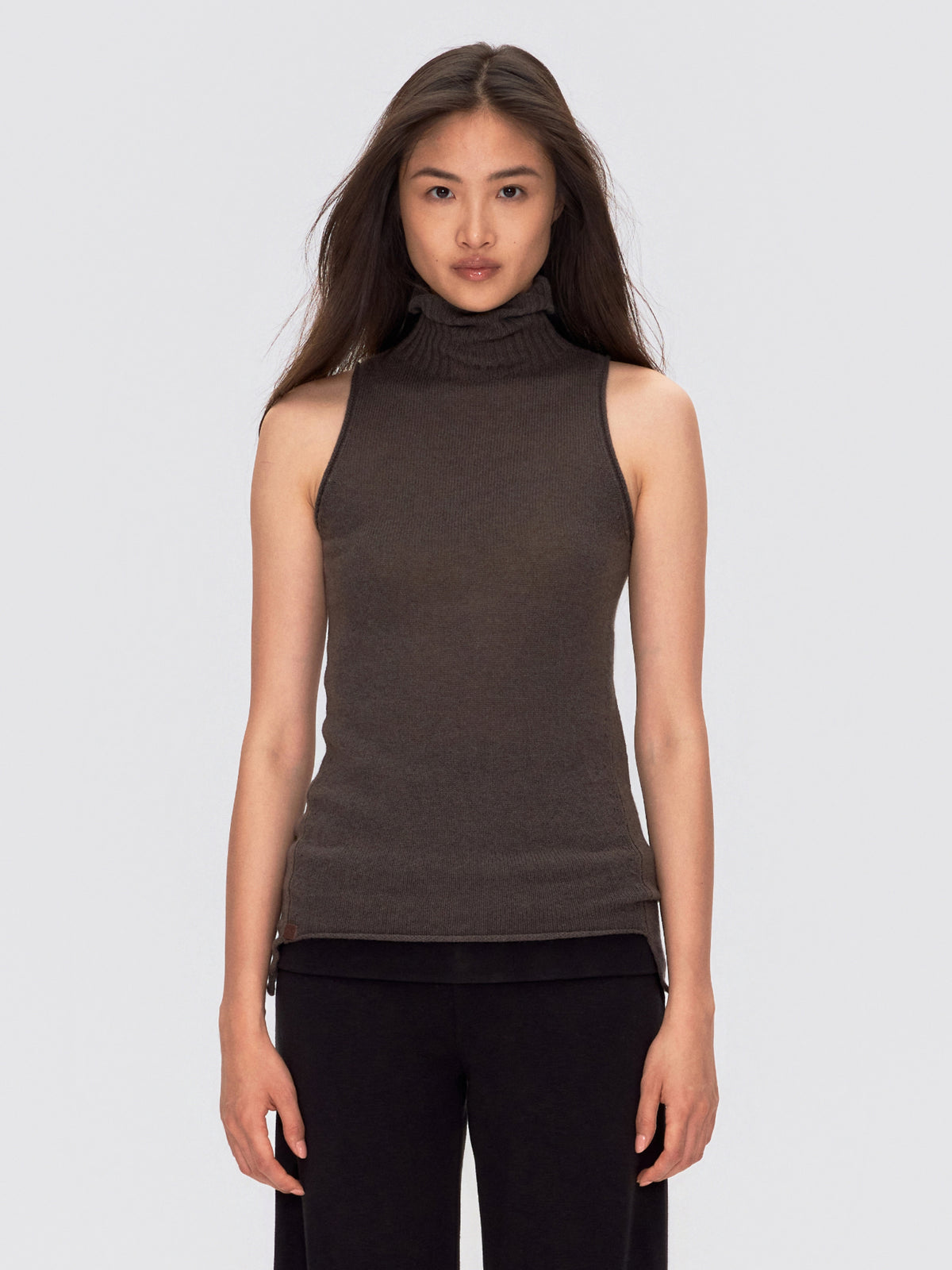 Wool Cashmere Sleeveless Roll Neck Knit