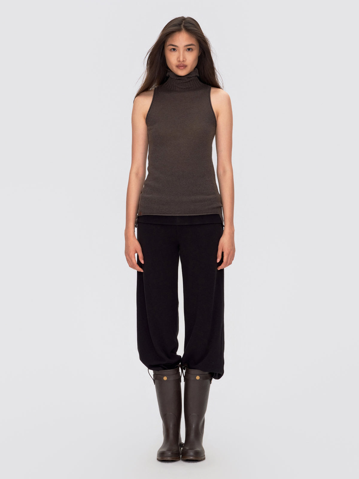 Wool Cashmere Sleeveless Roll Neck Knit
