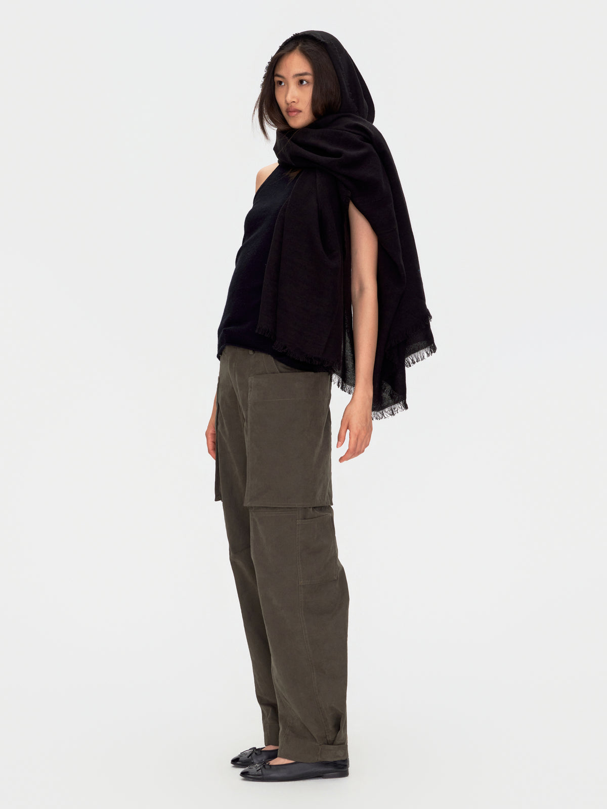 Oversized Pocket Tapered Cargo Trousers